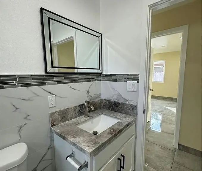 3538 W 108th St #35383538-1/4 — Photo 7