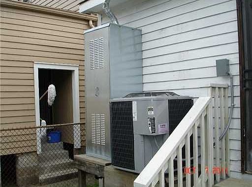 5th image of 4823 Camp St