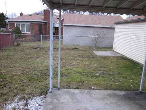 5th image of 21213 Stanley St