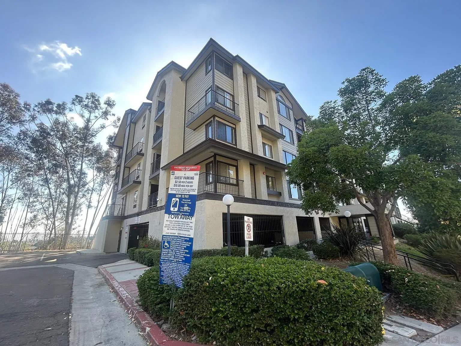 2 bed, 2.0 bath, 1134 sqft, $2,950 — Photo 2