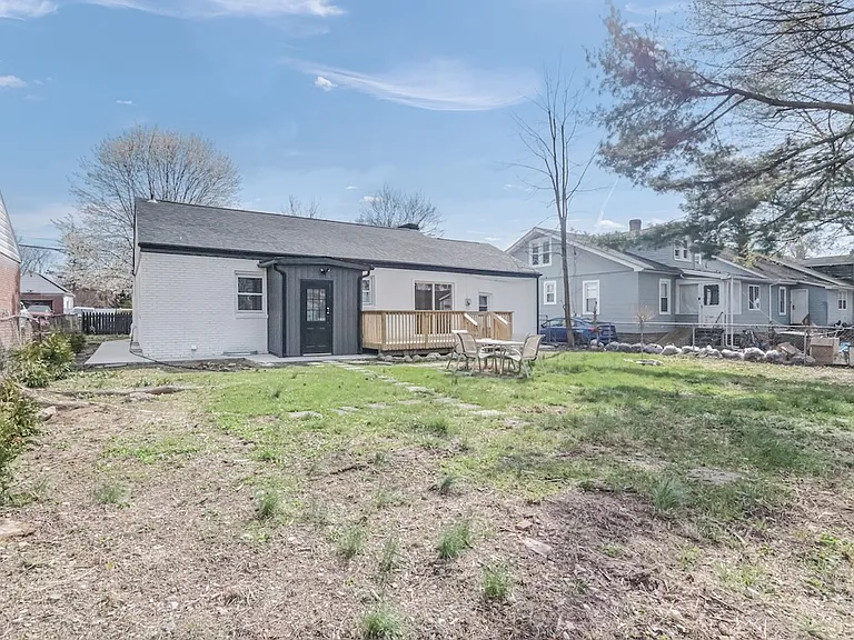14 Columbus Ave — Photo 22