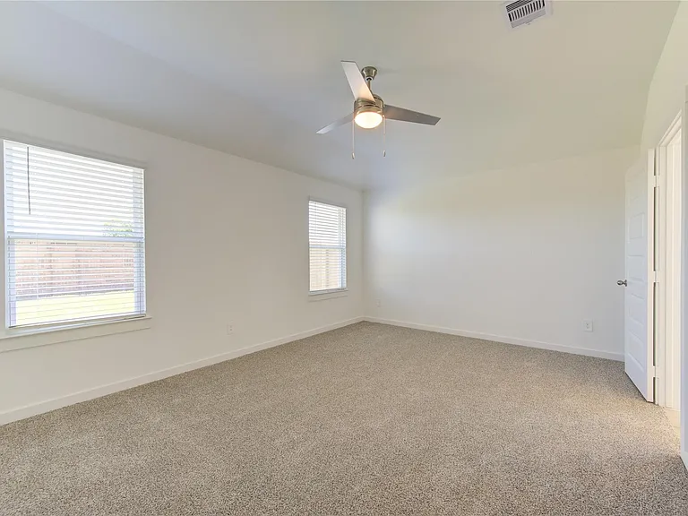8038 Tropea Dr — Photo 26