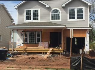 10 Forrest St, Metuchen, NJ 08840