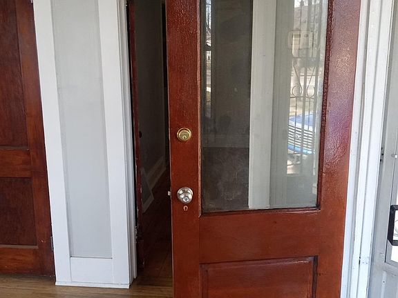 5th image of 1609 Vine St