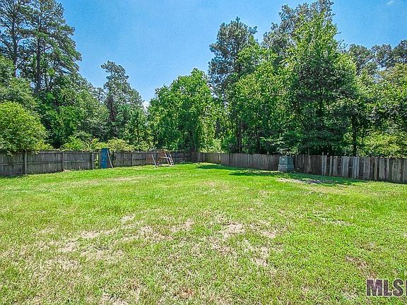 5th image of 17220 Olive Dr