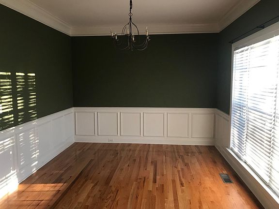 4th image of 2711 Doncaster Ct