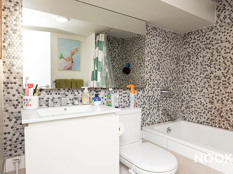 100 Dupont St #1L — Photo 33
