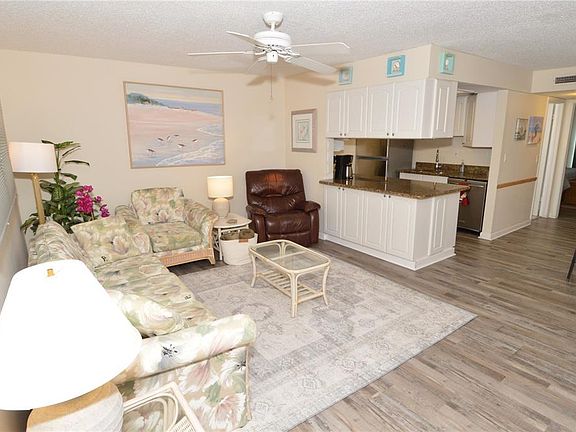 4th image of 12760 Indian Rocks Rd APT 409