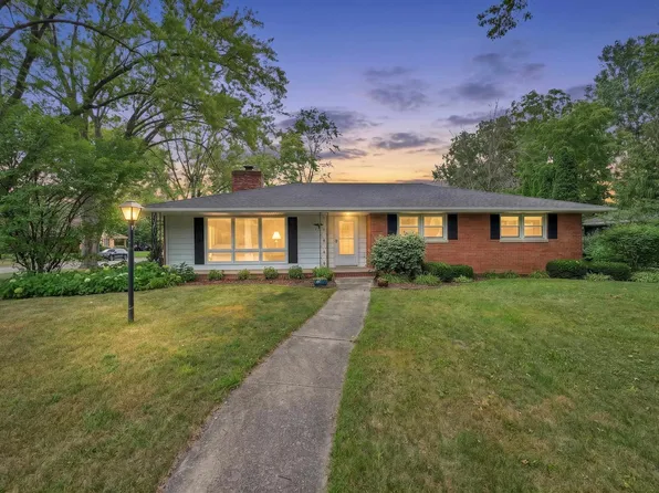 141 Custer Ct, Green Bay, WI 54301