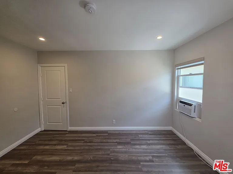 2012 S Holt Ave #2014 — Photo 27