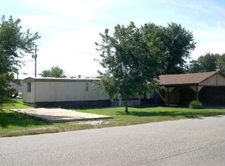 914 W Warren St, Mitchell, IN 47446