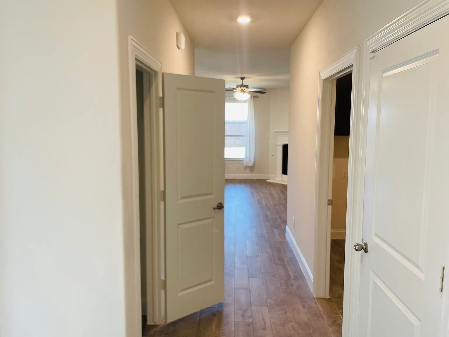 3 bed, 1620 sqft, $2,200 — Photo 4