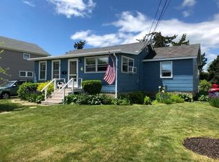 52 Lawton Ave, Westerly, RI 02891
