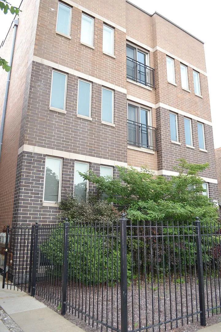 3359 S. Ashland — Photo 1