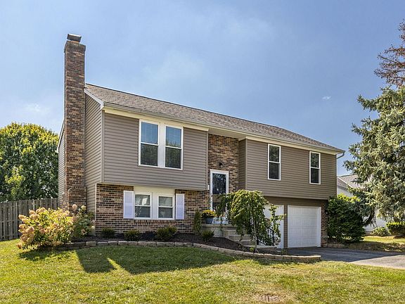 3rd image of 5753 Morningstar Dr