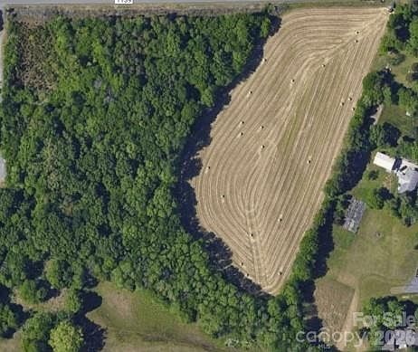 2nd image of 8321 Rocky River Rd