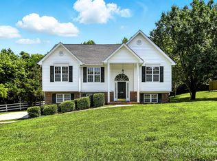 156 Autumn Woods Blvd, Mount Holly, NC 28120