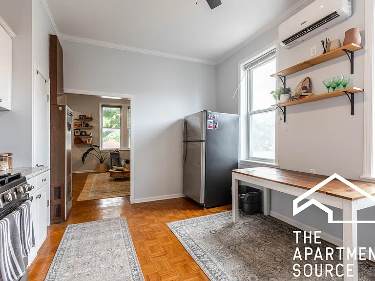 2215 W Wellington Ave #1F — Photo 11