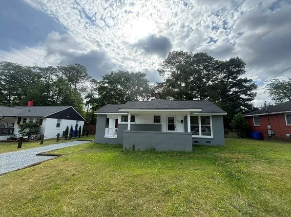 469 McPhee Dr, Fayetteville, NC 28305
