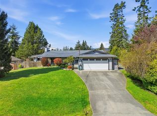 6728 Eakin Dr, Sooke, BC V9Z 0V4