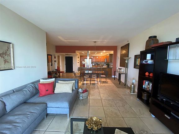 5th image of 201 Crandon Blvd APT 1223