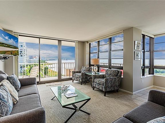 4th image of 380 Seaview Ct APT 711