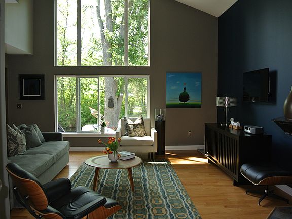 5th image of 2935 Sunderland Blvd