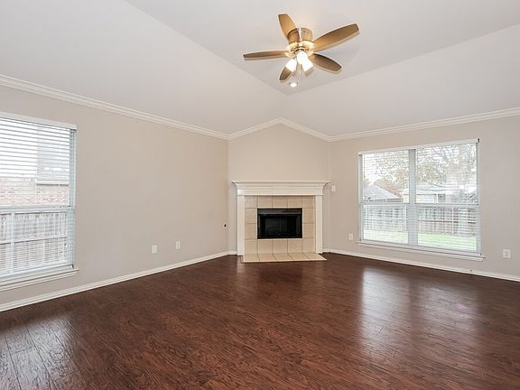 3rd image of 155 Hannah Cir
