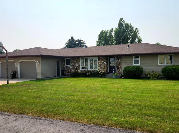 987 Kelly Dr, Washburn, ND 58577