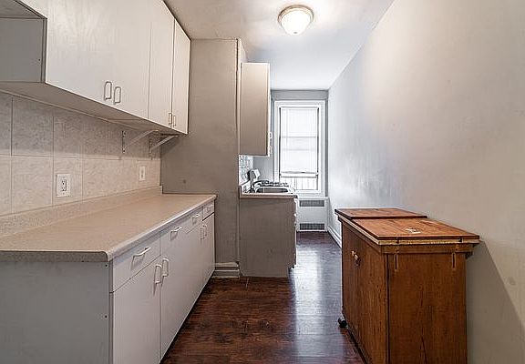 3rd image of 7714 Bay Pkwy APT 5F