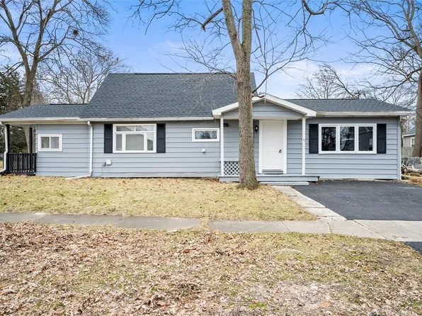540 Eaton Rd, Rochester, NY 14617