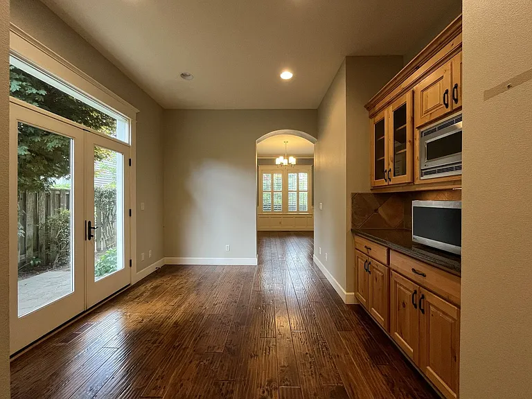 6435 McDuff Ct — Photo 23