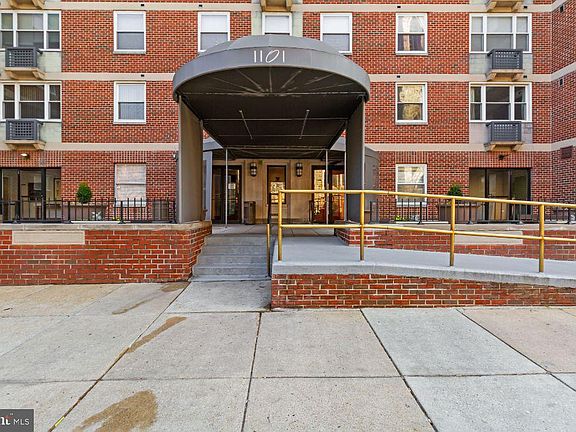 3rd image of 1101 Saint Paul St Unit 1805