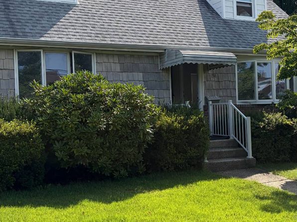 158 Burns Ave
