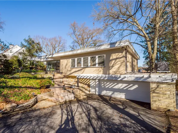 3113 Hillcrest Rd, Bethel Park, PA 15102