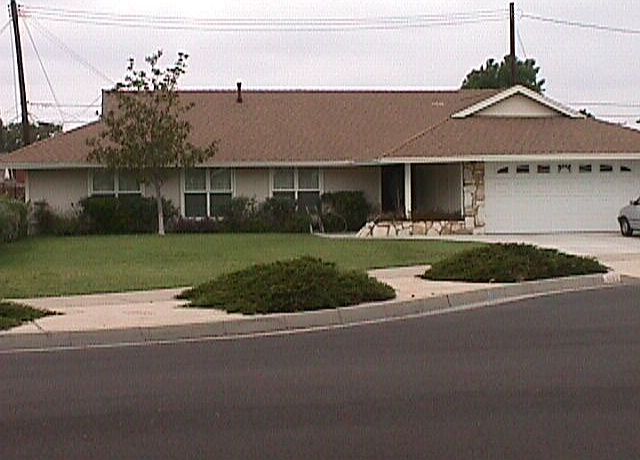 Street view, on a cul-de-sac street
