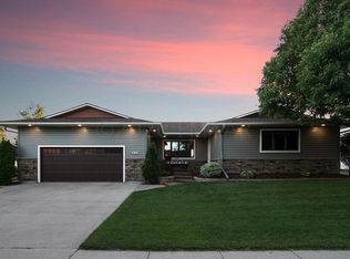 2831 27th St S, Fargo, ND 58103