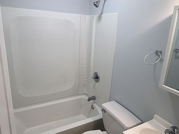 3rd image of 19 Orchard St #1A