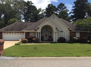 213 Oakleigh Dr, Booneville, MS 38829