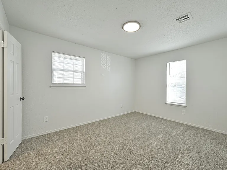 2525 SE 47th St — Photo 19