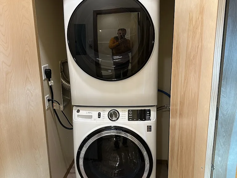 Washer/Dryer in unit
