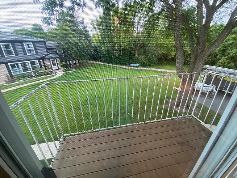 732 Inverrary Ln #732 — Photo 8