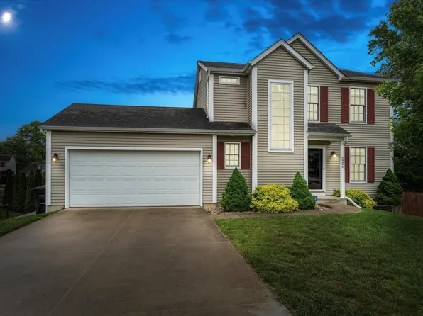 2206 Foxfire Dr, South Bend, IN 46628