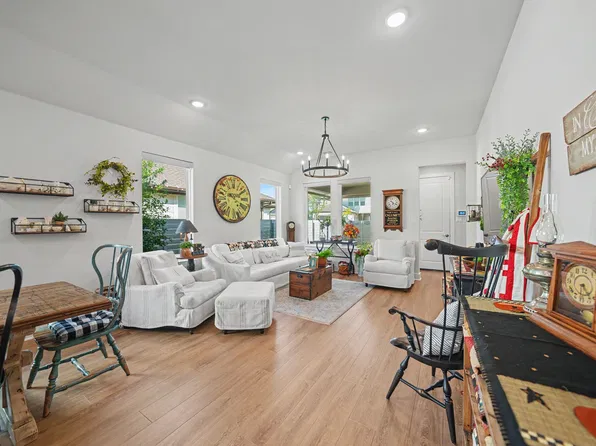 3104 Lenten Rose Ln, McKinney, TX 75071