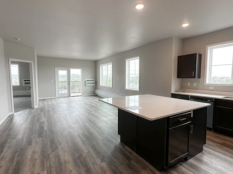 Creekside Apartment Homes — Photo 5