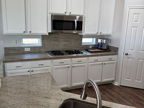 5th image of 163 Saint Thomas Pl