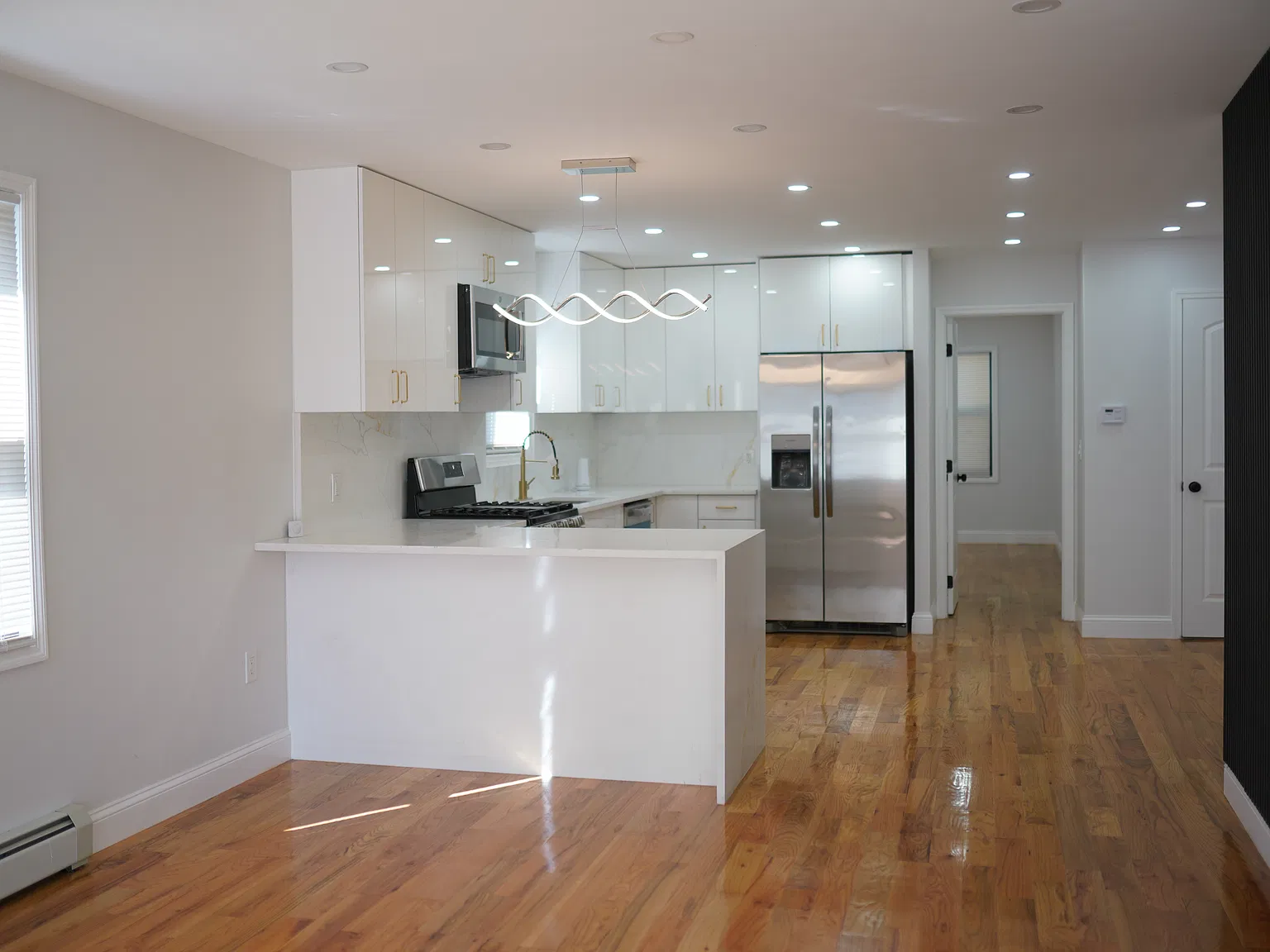 1 bed, 2.5 bath, 1600 sqft, $1,350 — Photo 3