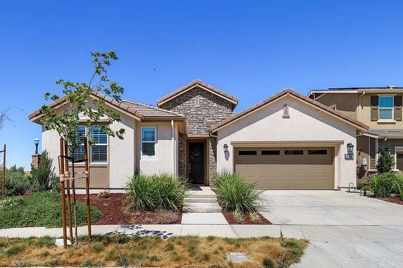 1st image of 6740 Celadon Ln
