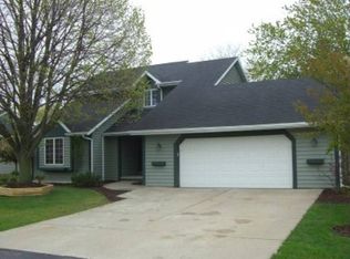 22 Springbrook Cercle Dr, Appleton, WI 54914