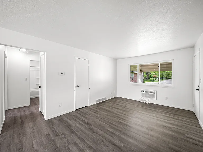 4707 Fishcreek Rd #4 — Photo 10